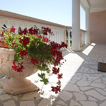 Di Vincenzo Inn Улцин Екстериор снимка