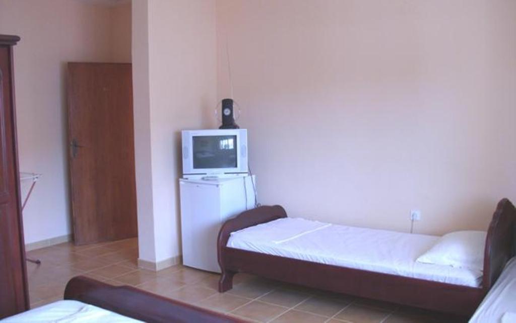 Di Vincenzo Inn Улцин Екстериор снимка