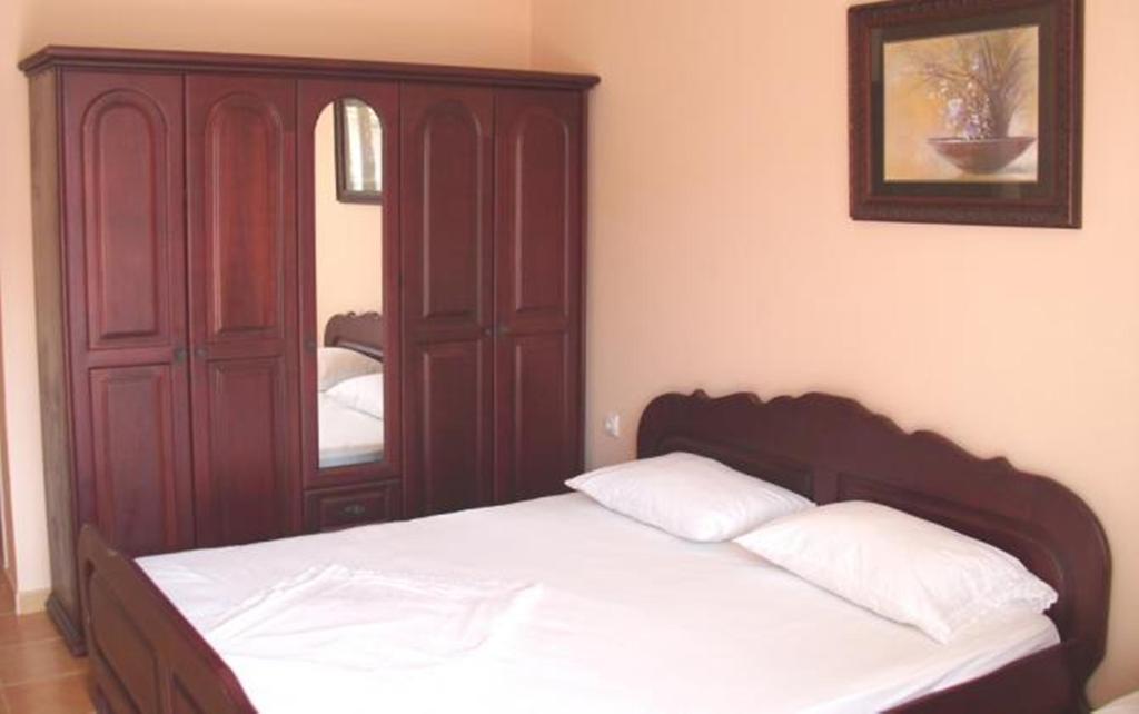 Di Vincenzo Inn Улцин Екстериор снимка