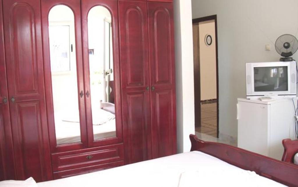 Di Vincenzo Inn Улцин Екстериор снимка