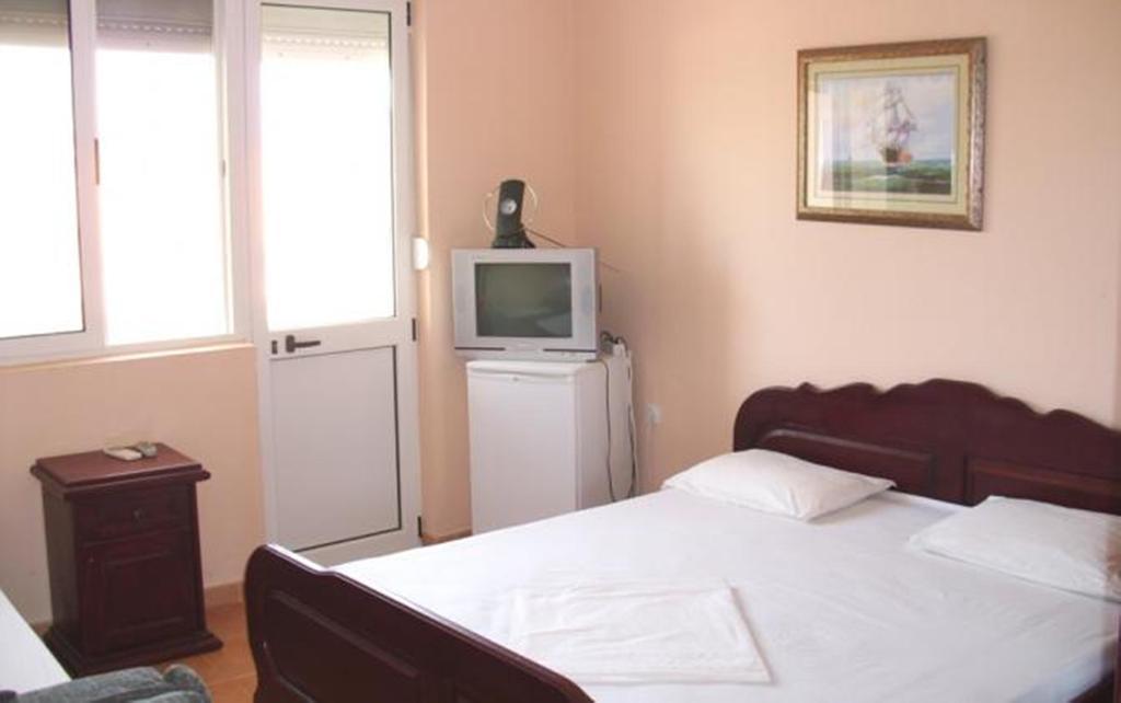 Di Vincenzo Inn Улцин Стая снимка